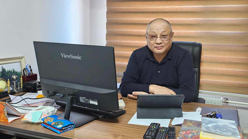 Б.Баясгалан: Ном уншдаг хүн мянган хүний амьдралаар амьдардаг